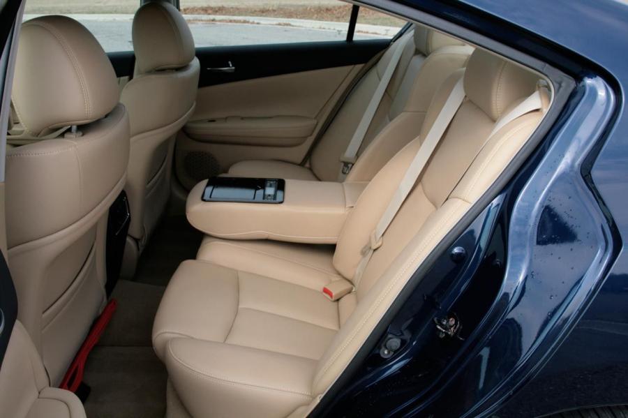  Nissan Maxima 2009 года  (фото 11 из 120)